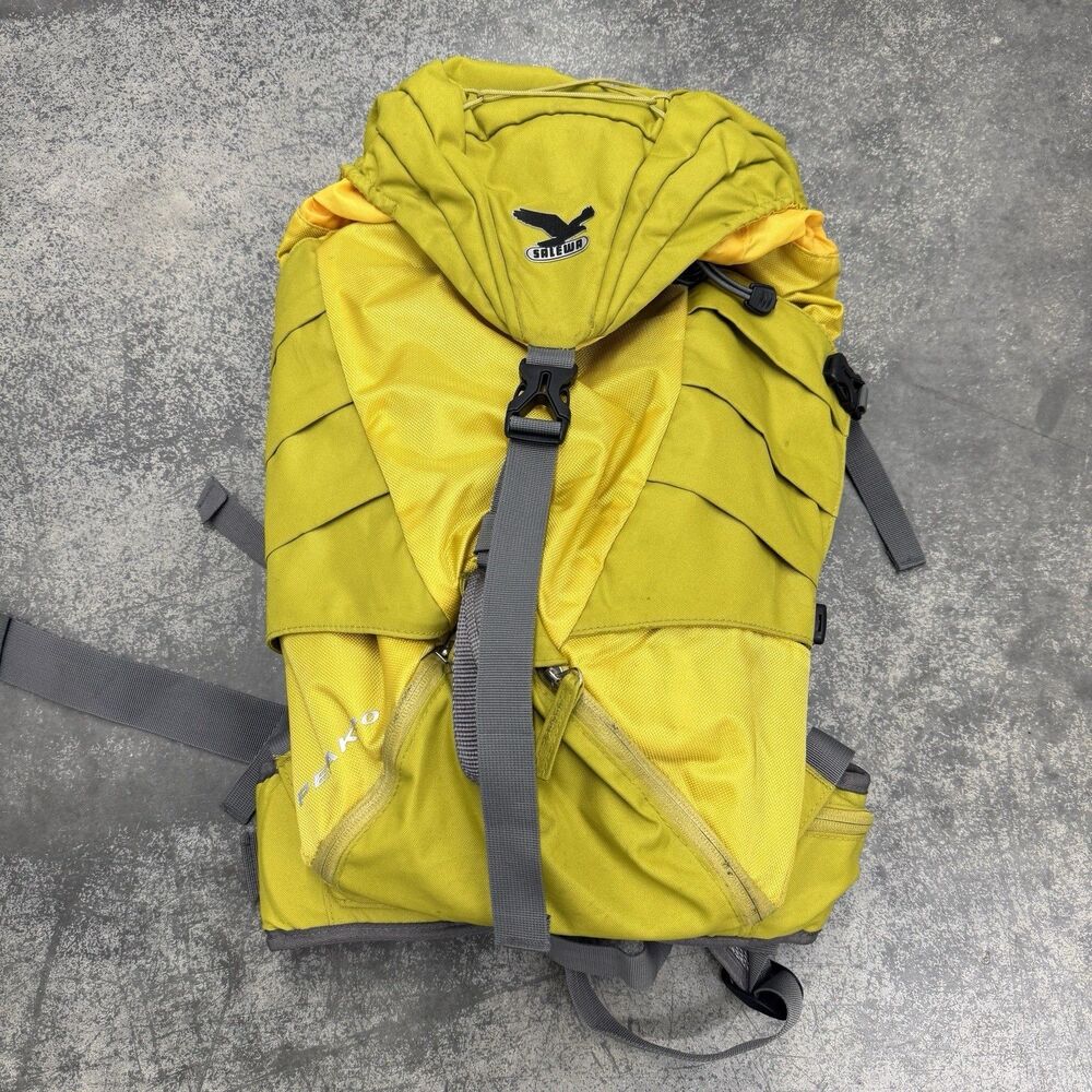 Salewa Peak 20L Lightweight Airspace Hiking Travel Backpack W/ Rain Cover